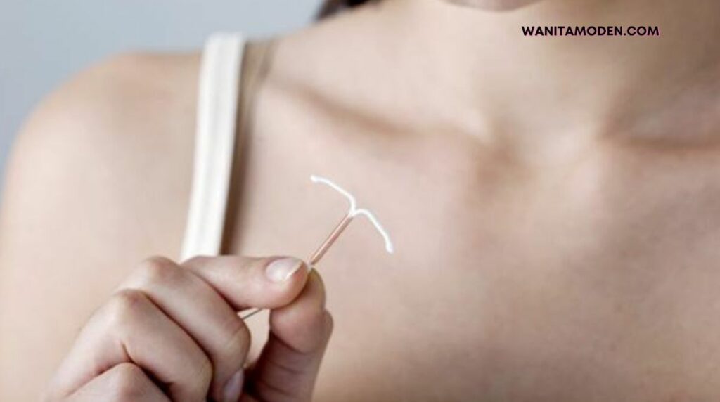 hubungan intim agar tidak hamil dengan 
IUD