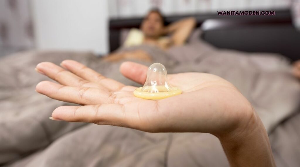 hubungan intim agar tidak hamil dengan kondom