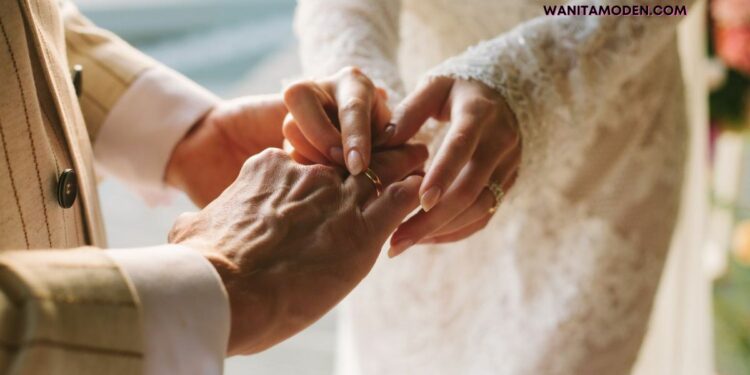 Pakaian Malam Pertama Menurut Islam