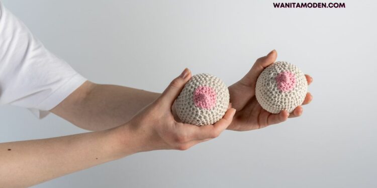 Manfaat Memegang Payudara