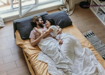 Cara Pikat Suami Atas Katil